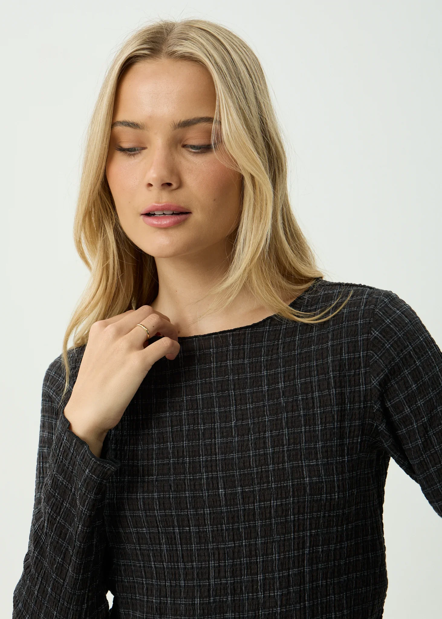 AFENDS Womens Dusk Focus Seersucker Long Sleeve Top in Black Check - Image 7