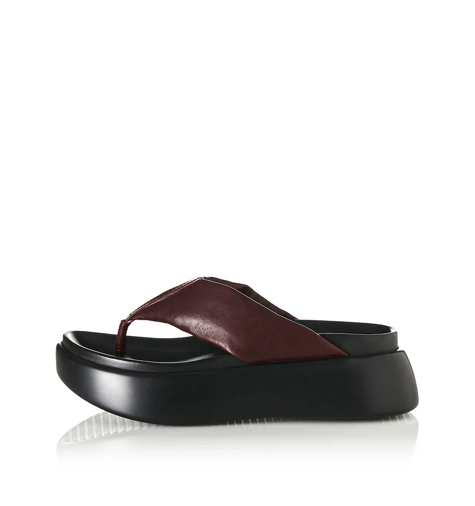ALIAS MAE Womens Cullen Leather Sandals in Burgundy Oily Leather - Image 3