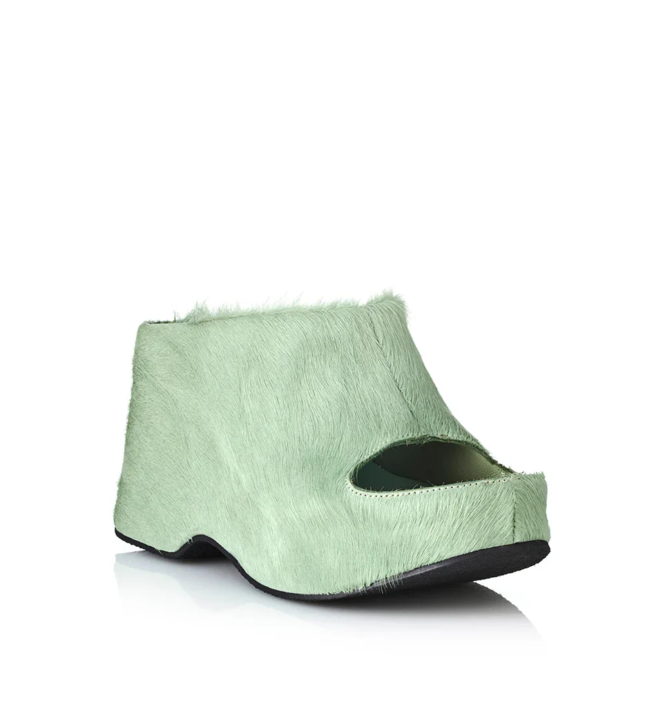 ALIAS MAE Womens Glaise Mules in Wasabi Pony - Image 3