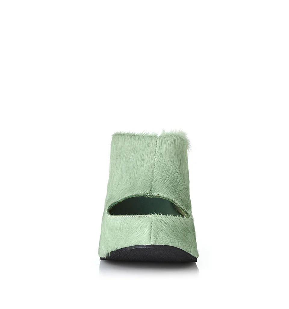 ALIAS MAE Womens Glaise Mules in Wasabi Pony - Image 5
