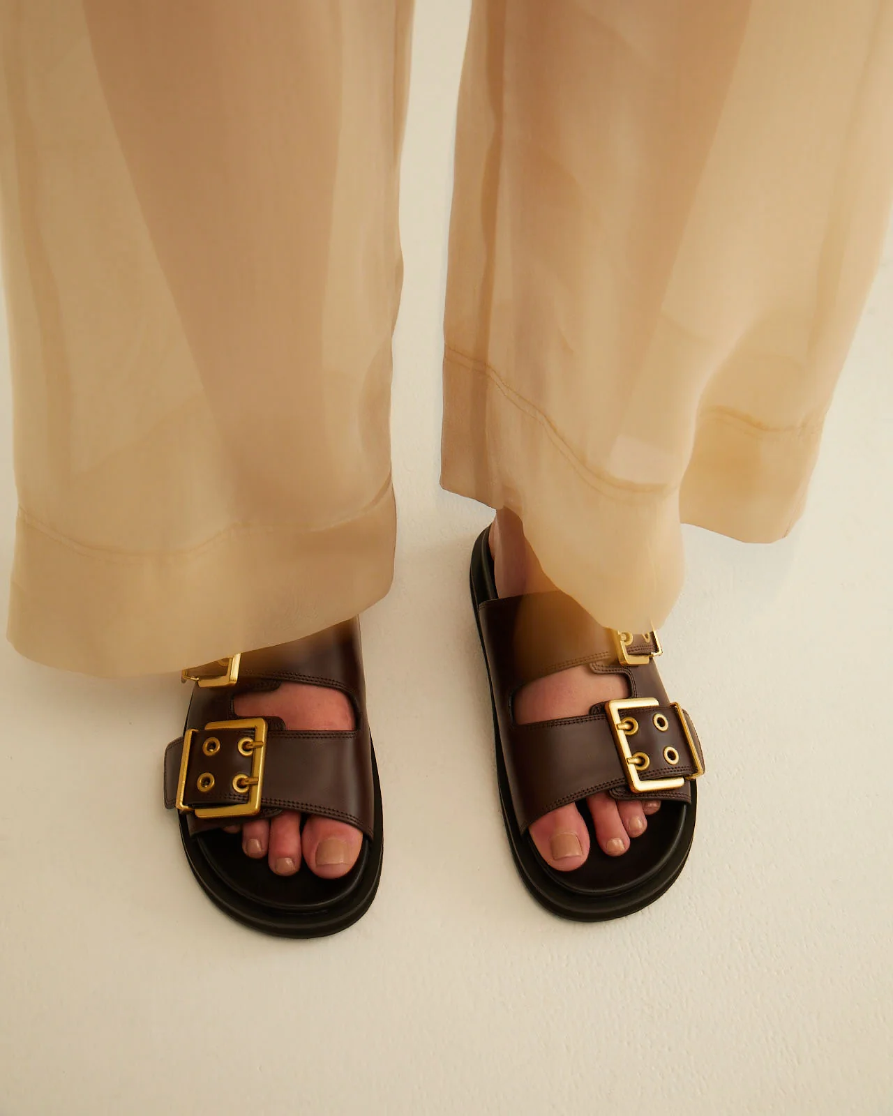ALIAS MAE Womens Patterson Leather Sandals - Chocolate - Image 2