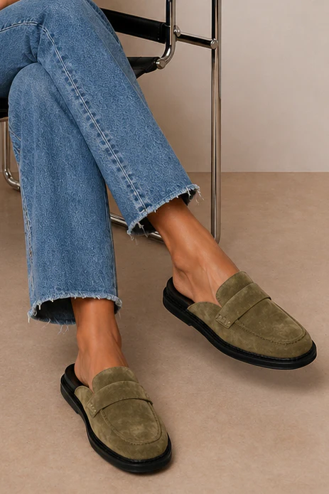 ALIAS MAE Womens Paula in Khaki Suede