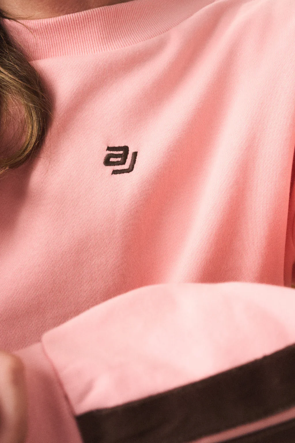 ARAMINTA JAMES Womens AJ Logo Sweatshirt in Rose Quartz - Image 4
