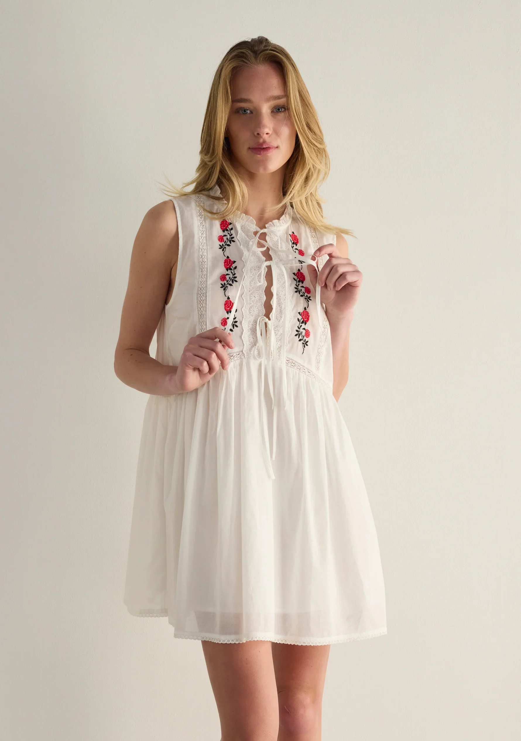 AUGUSTE THE LABEL Womens Bellamy Mini Dress in White - Image 3