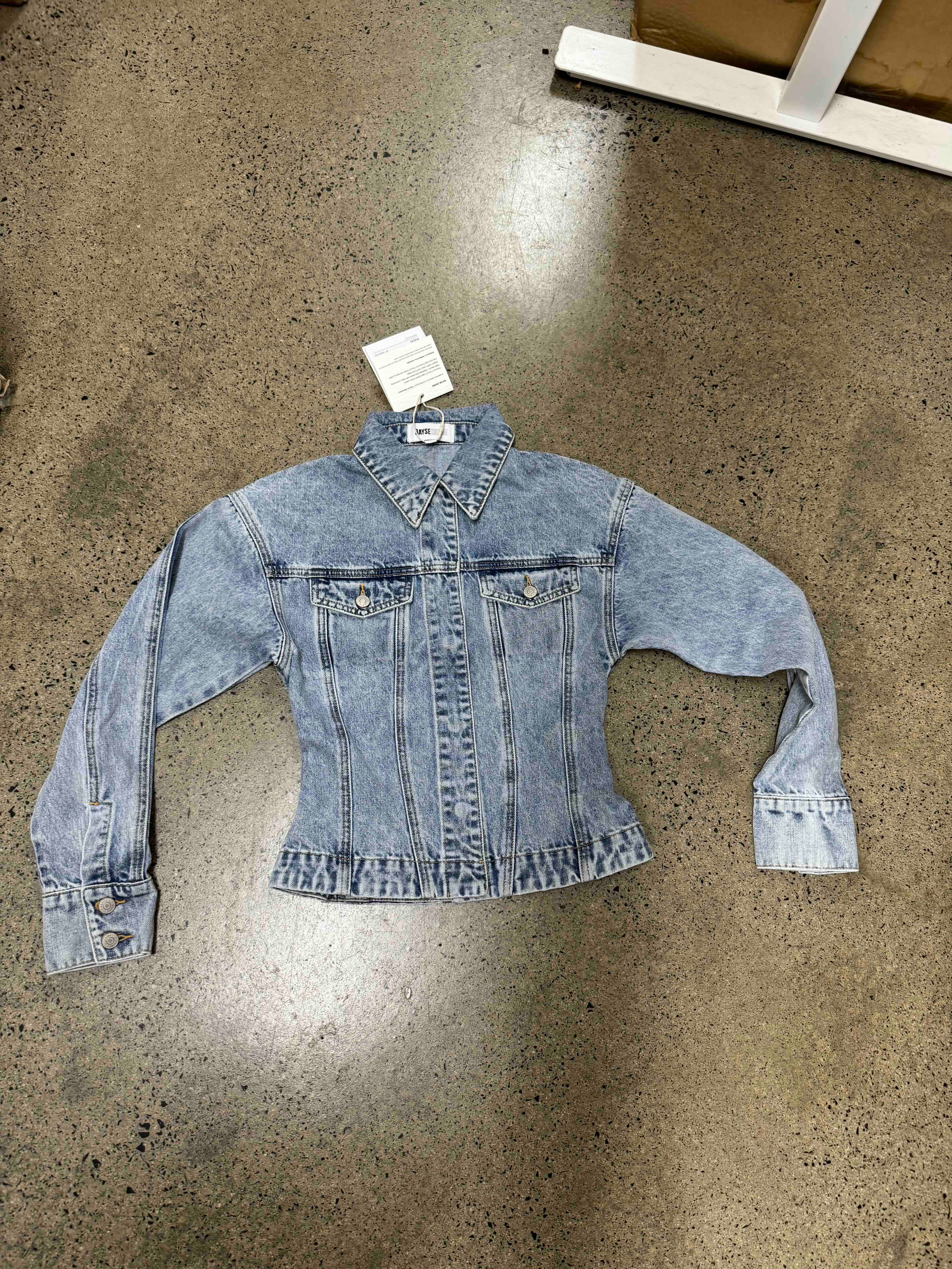 BAYSE BRAND Womens Aven Denim Jacket in Atlanta Blue - Image 6