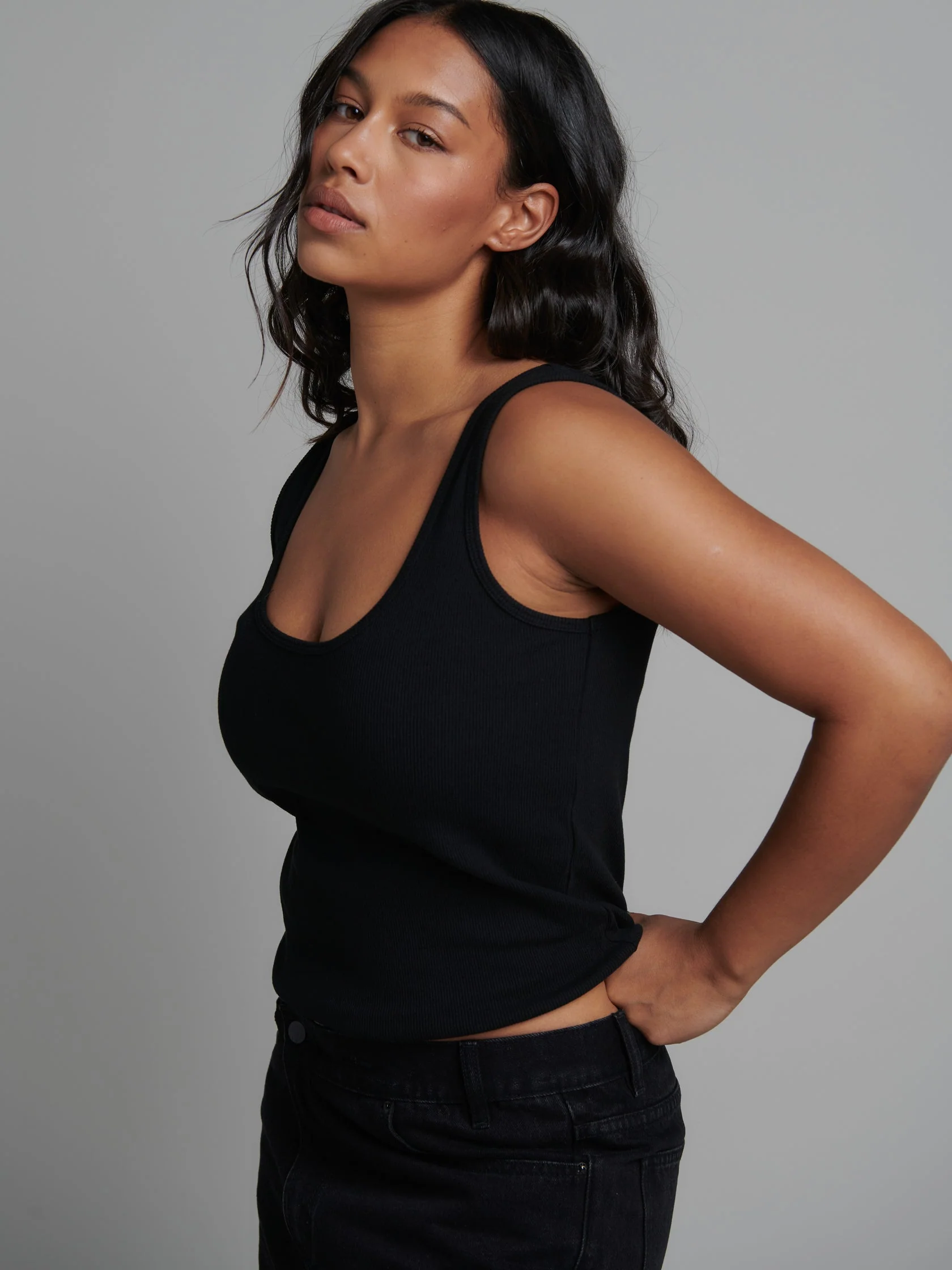 BAYSE BRAND Womens Jordy Tank - Black - Image 5