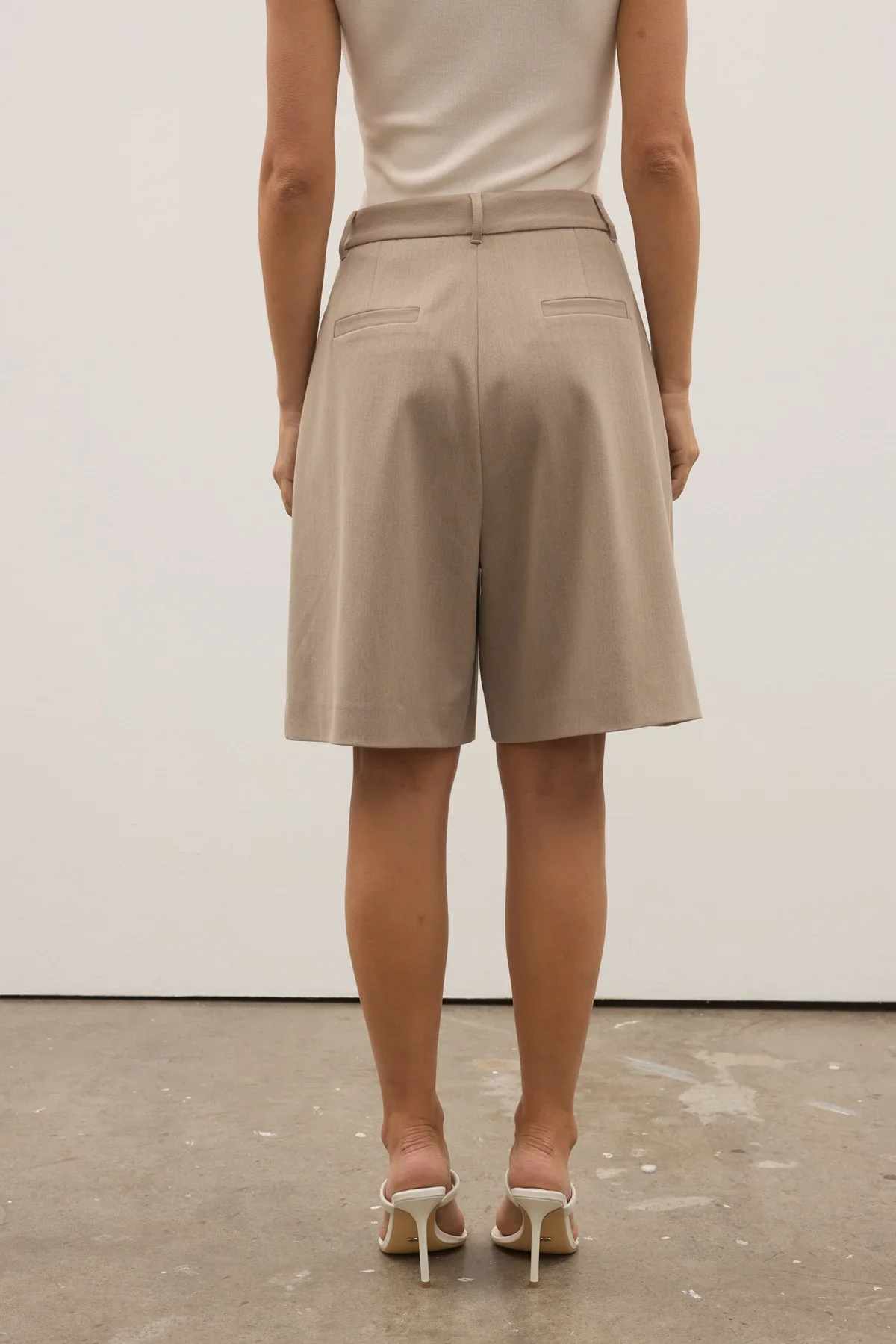 BAYSE BRAND Womens Mika Short in Stone - Image 4