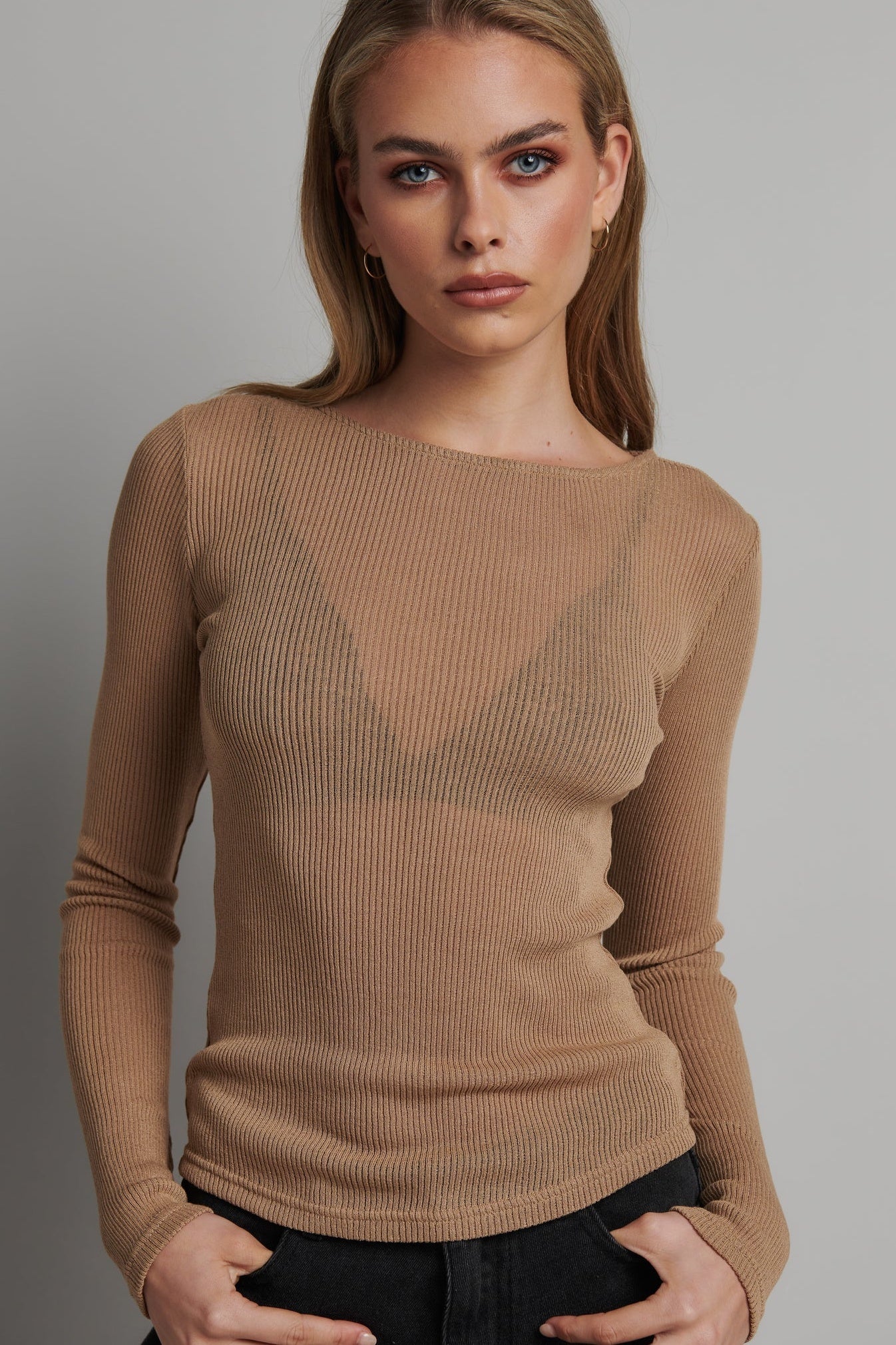 BAYSE BRAND Womens Myles Crew Neck Long Sleeve Top - Latte