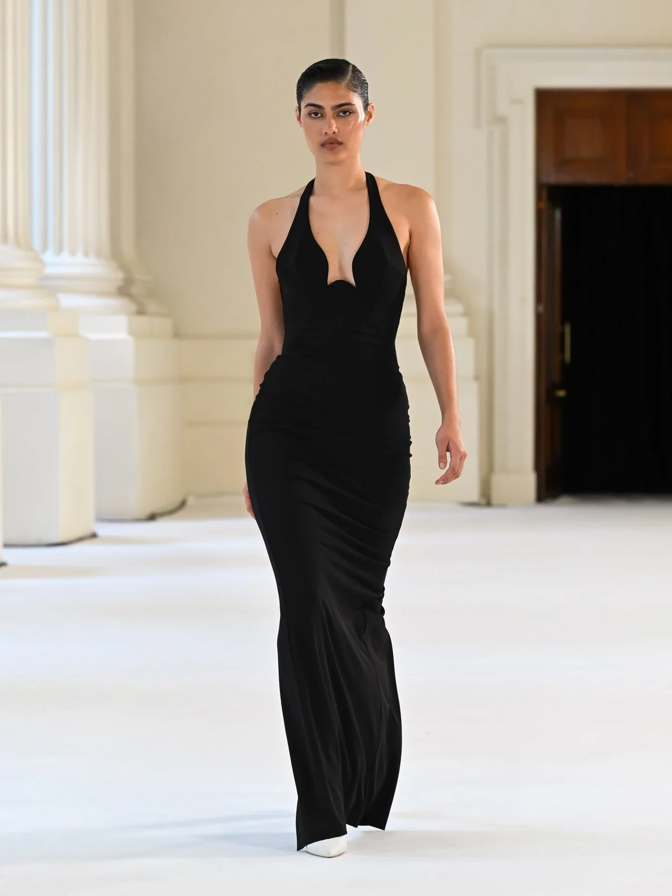 EFFIE KATS Womens Starla Gown in Black - Image 6