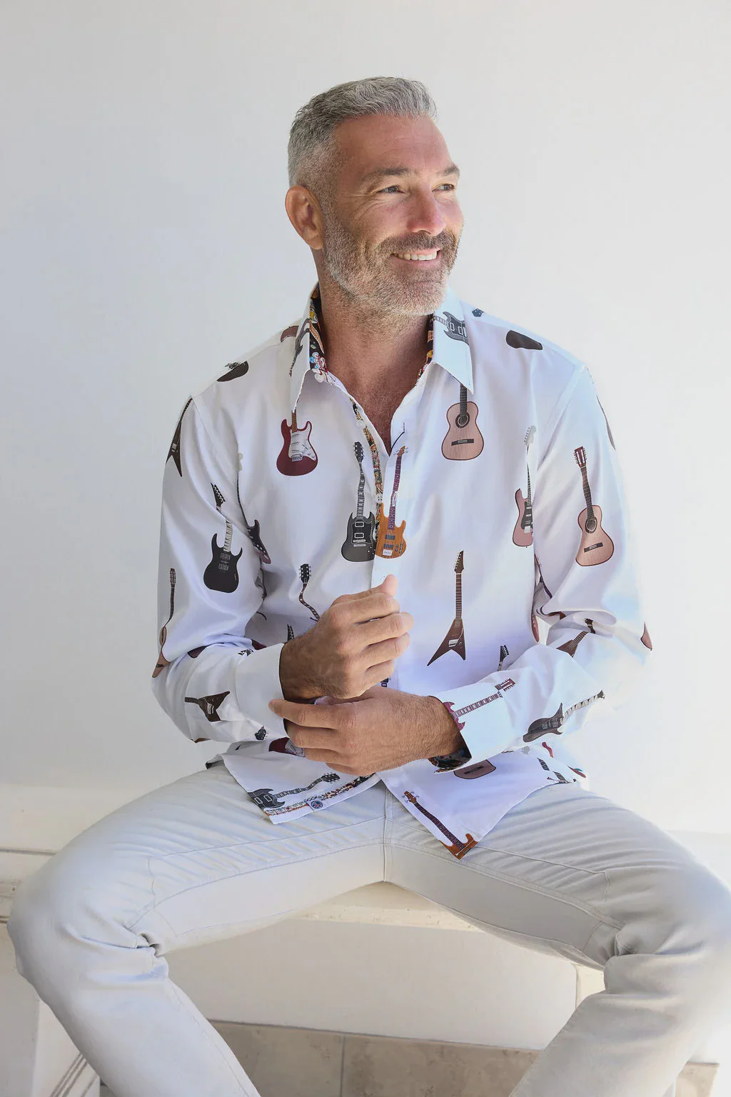 ENGLISH LAUNDRY Mens Sheffield Long Sleeve Shirt in White w Guitar Print