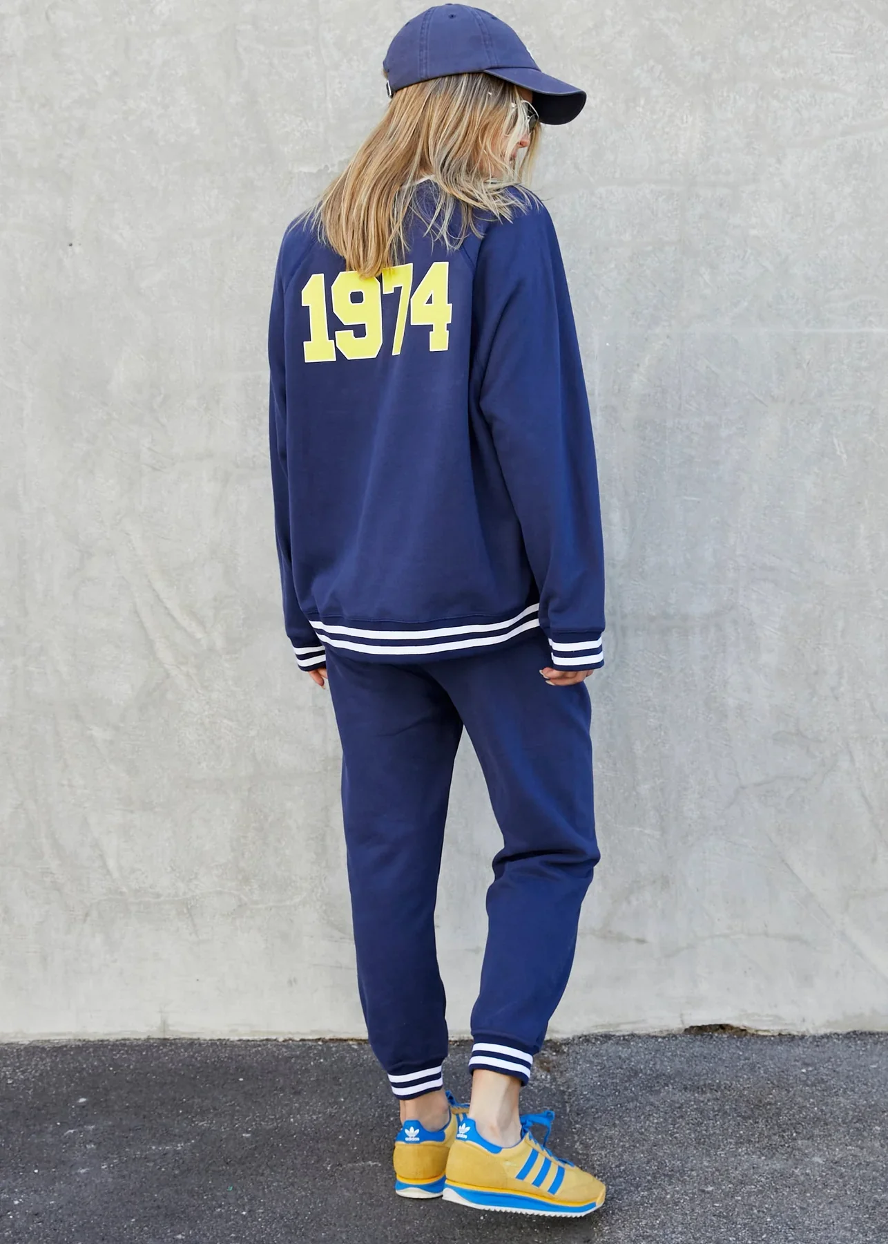 HAMMILL & CO Womens 74 Hammill Sport Sweat in Navy - Image 4