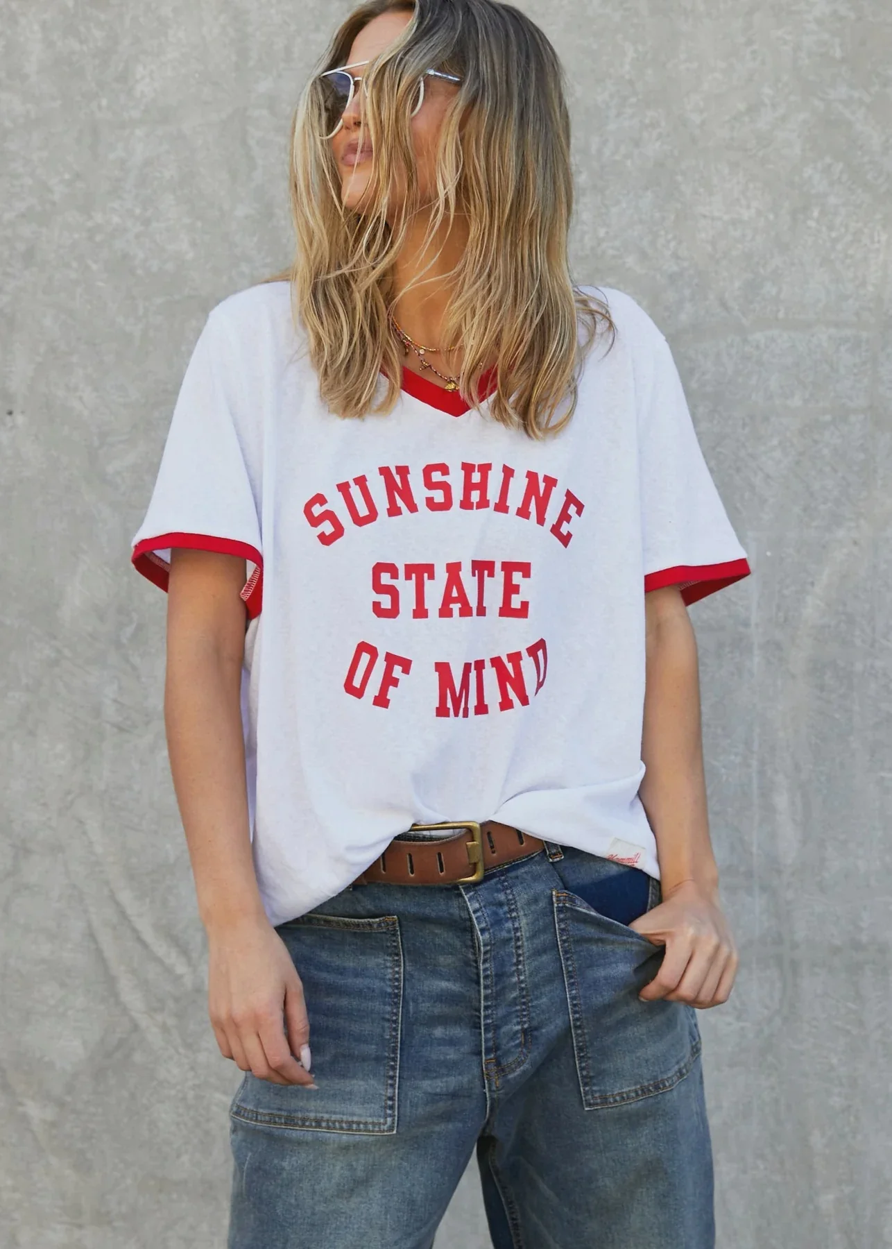 HAMMILL & CO Womens Sunshine State Of Mind V Neck Ringer Tee in White/ Red