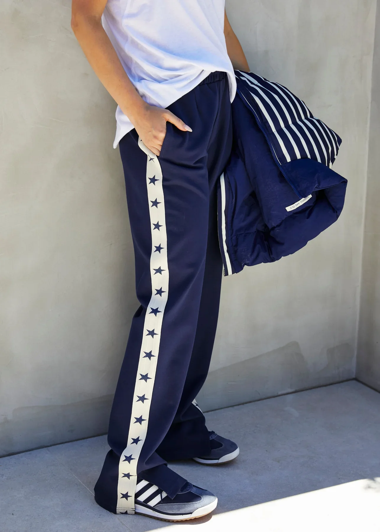 HAMMILL & Co Womens Superstar Sport Pant in Navy - Image 5