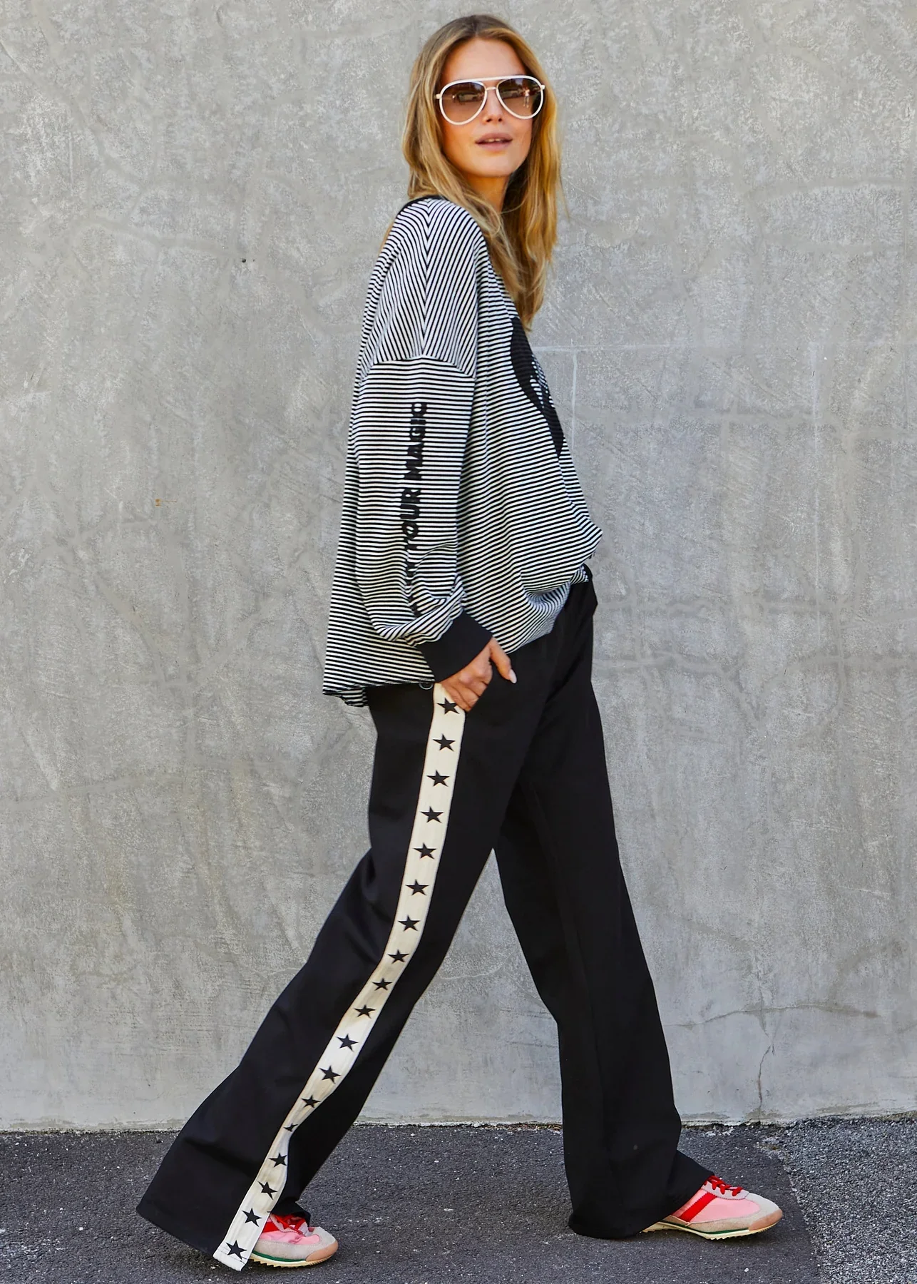 HAMMILL & CO Womens Varsity Star Sport Pant in Black - Image 2