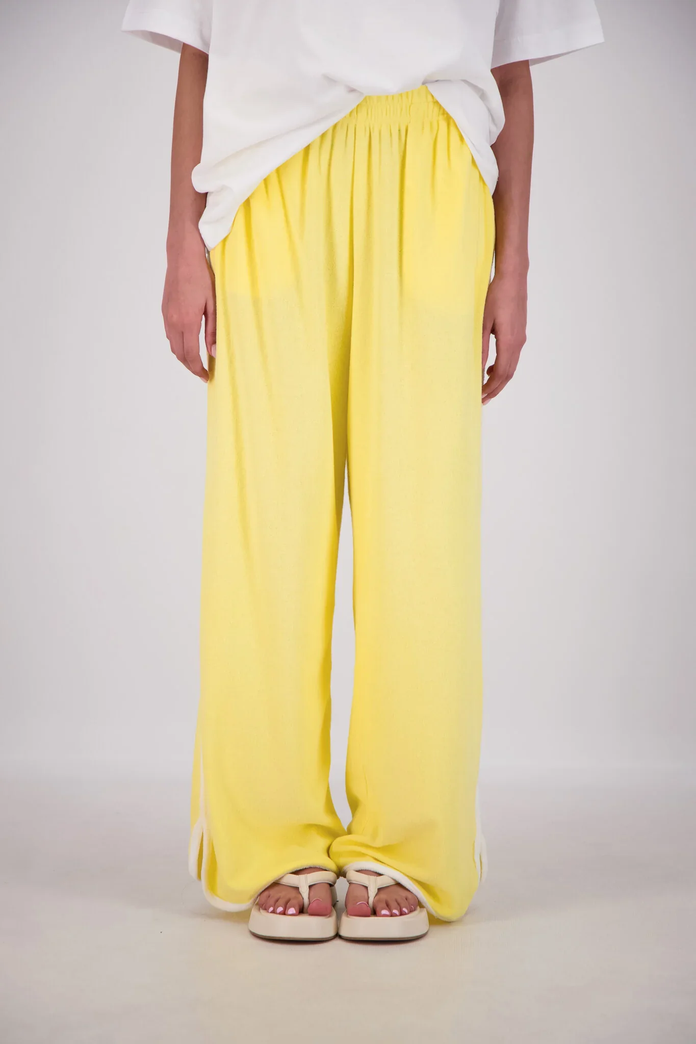 JASMINE ALEXA Womens Kuhio Pants in Yellow - Image 4