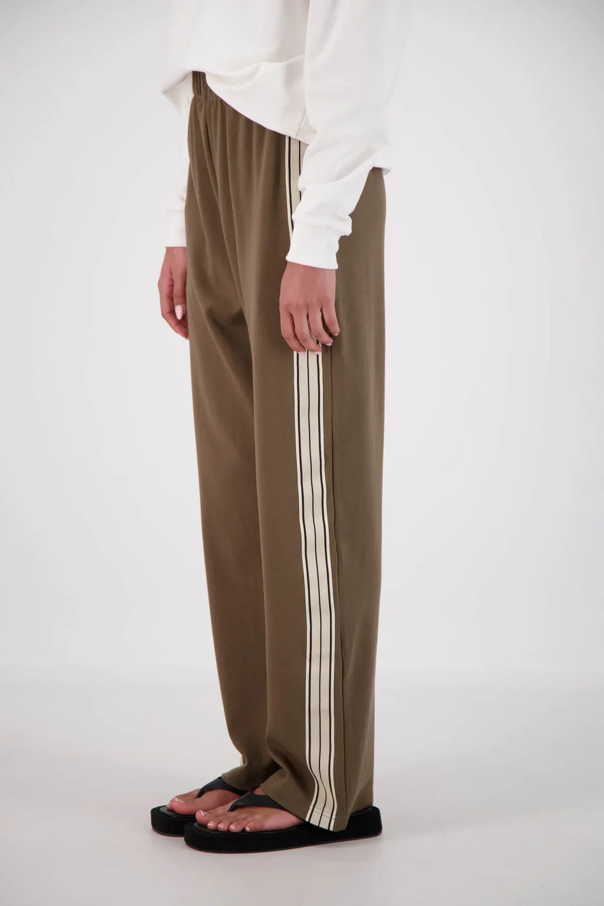 JASMINE ALEXA Womens Panarea Trackpants Olive - Image 10