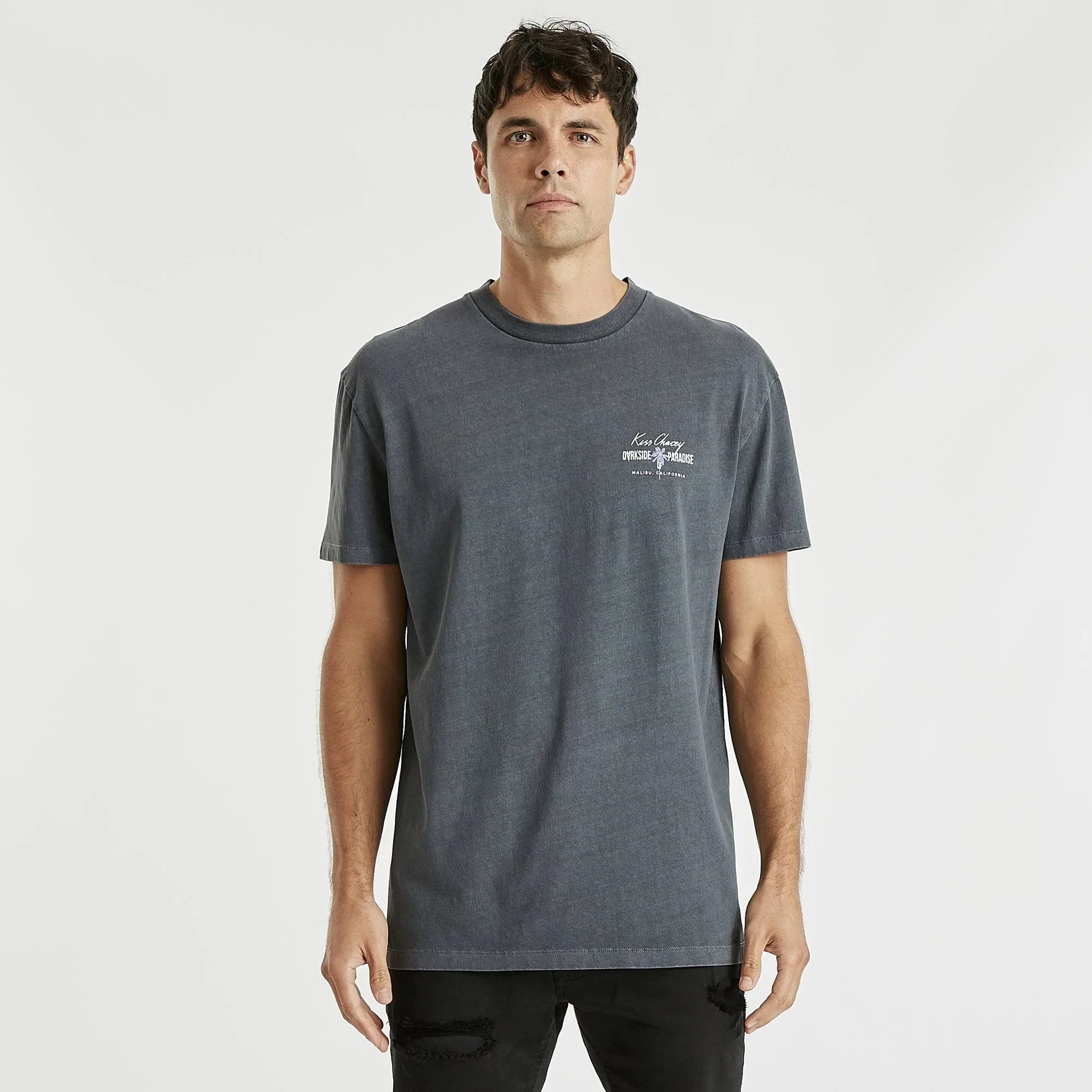 KISS CHACEY Mens Listen Relaxed Tee Shirt Pigment Asphalt - Image 7