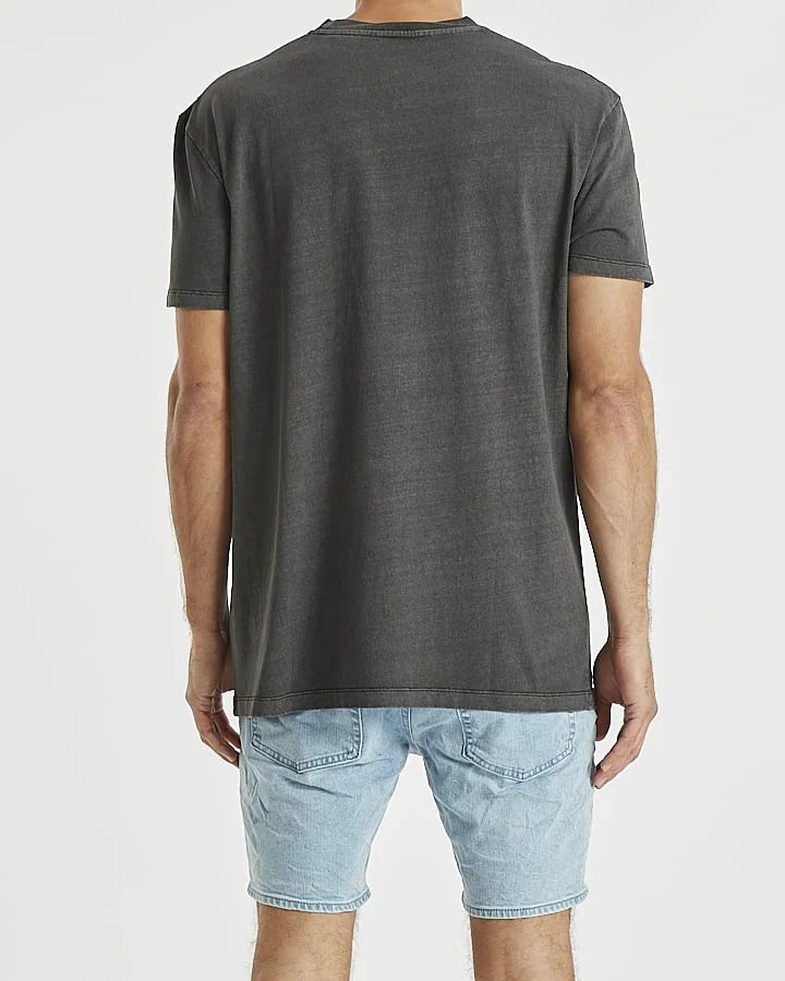 KISS CHACEY Mens Raver Relaxed Tee Shirt Pigment Black - Image 3
