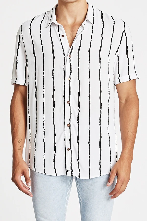 Kiss Chacey MENS UMBRA RELAXED SHORT SLEEVE SHIRT - WHITE / BLACK PRINT