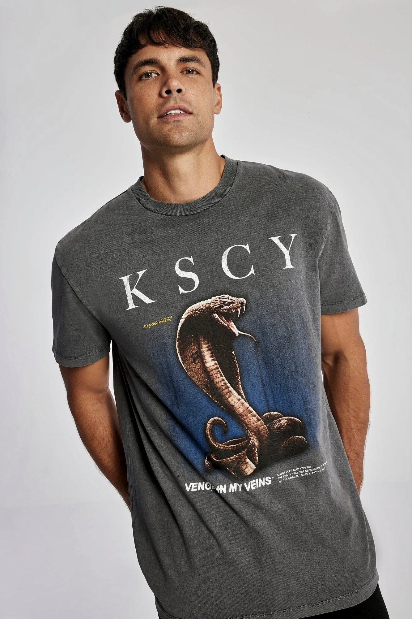 KISS CHACEY Mens Venom Relaxed Tee Shirt Mineral Asphalt