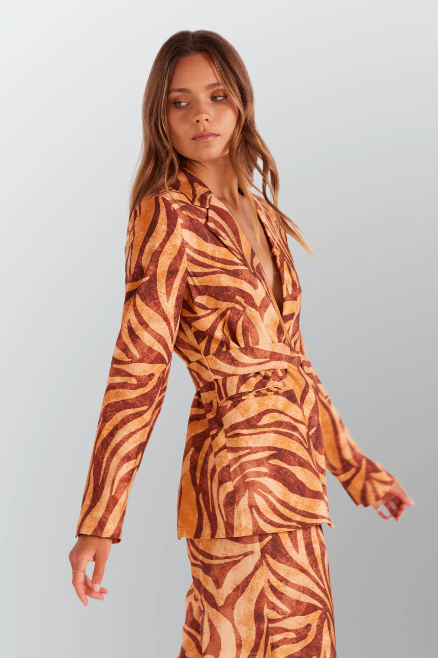 MINKPINK Womens Goldie Blazer - Animal Print - Image 5