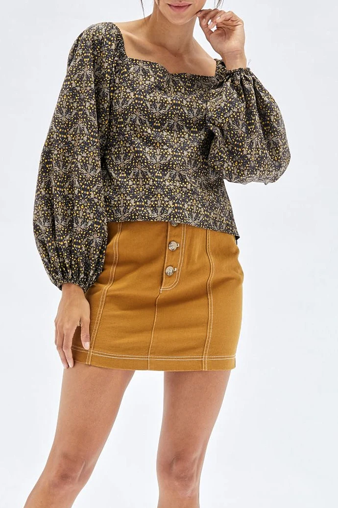 MINKPINK Womens Yasamin Puff Sleeve Top - Black/Gold - Image 4