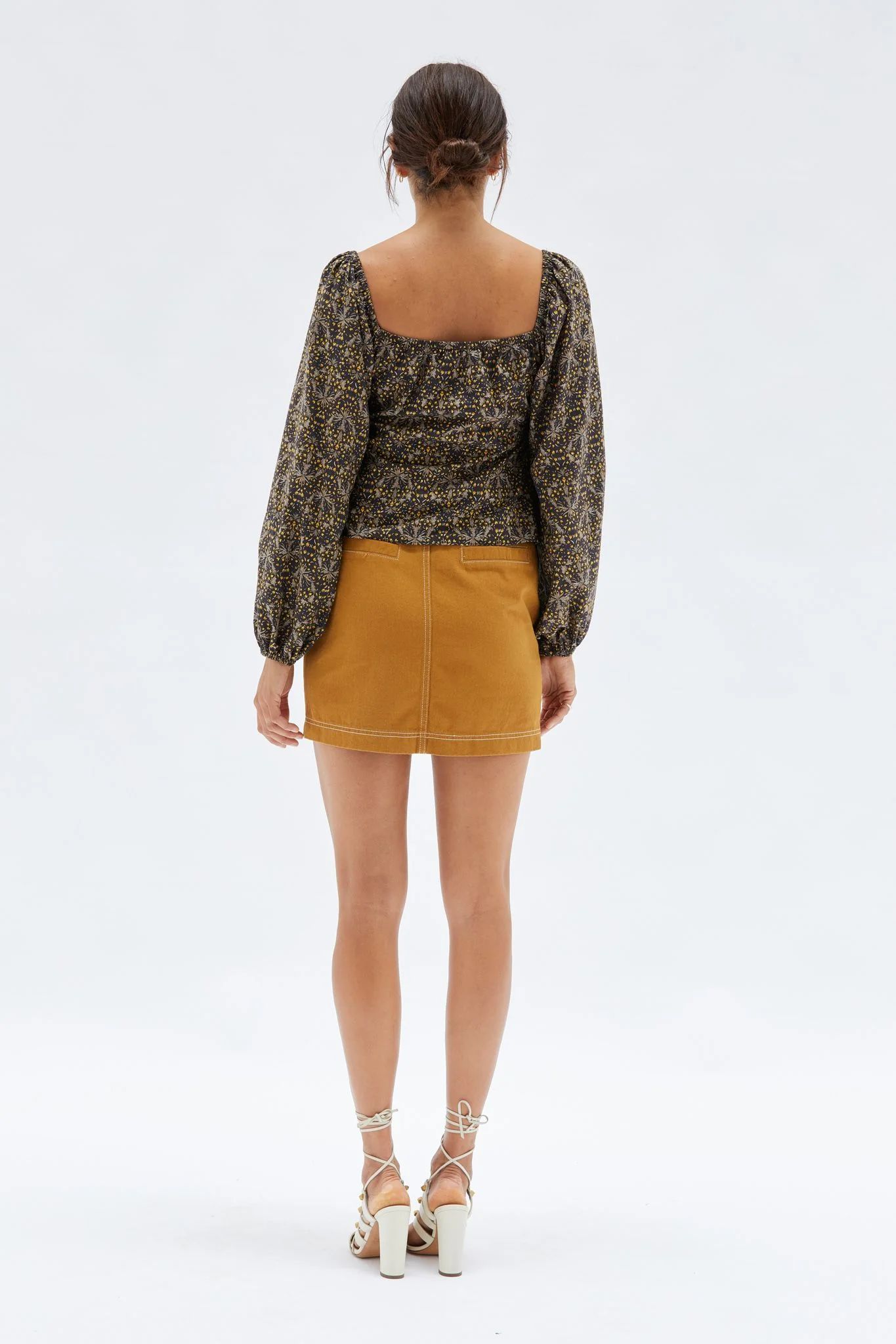 MINKPINK Womens Yasamin Puff Sleeve Top - Black/Gold - Image 8
