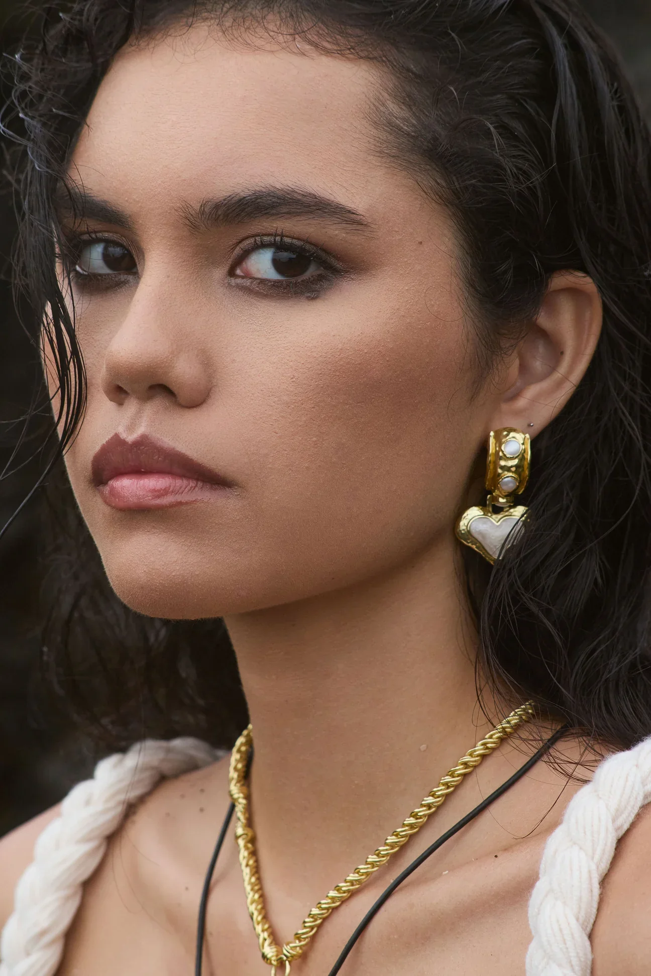 MOUNTAIN & MOON Womens Elena Earrings - Gold Pearl - Image 3