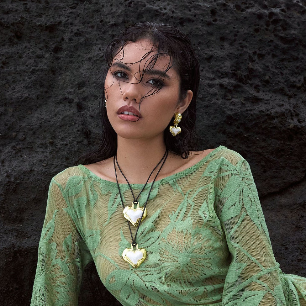 MOUNTAIN & MOON Womens Olympia Necklace - Gold Pearl - Image 8
