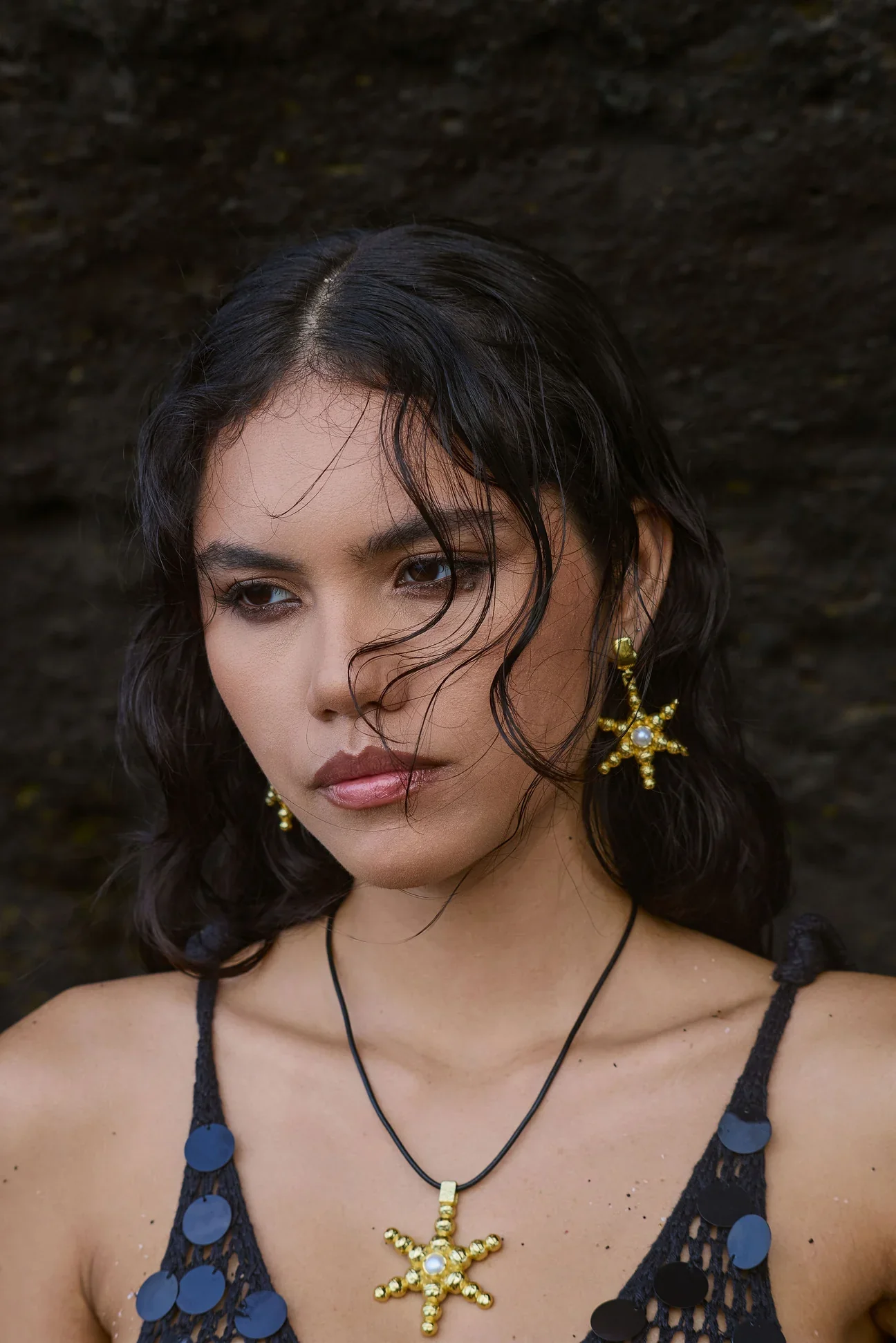 MOUNTAIN & MOON Womens Thea Earrings - Gold Pearl - Image 5