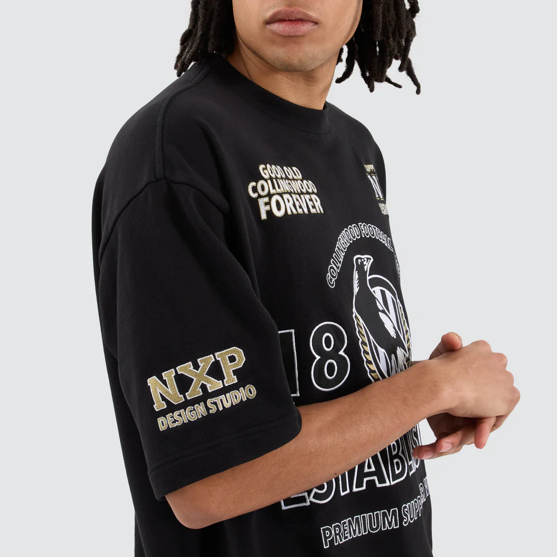NENA & PASADENA  AFL Mens Collingwood Magpies Mega Loop Back Tee Shirt - Jet Black - Image 3