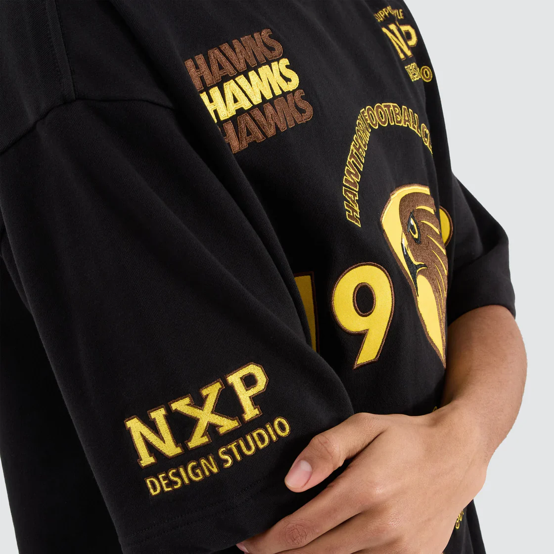 NENA & PASADENA  AFL Mens Hawthorn Hawks Mega Loop Back Tee - Jet Black - Image 3