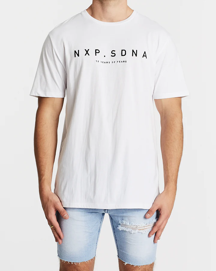 Nena Pasadena MENS BEHAVIOUR STEP HEM TEE - WHITE - Image 4
