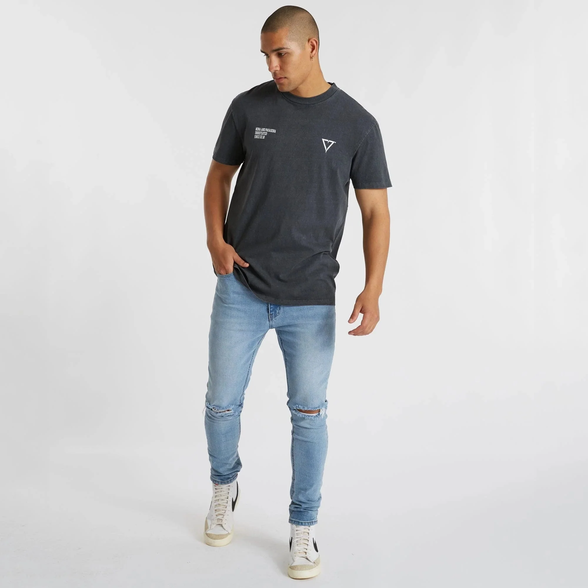 NENA & PASADENA Mens Mansion Relaxed Tee Shirt Pigment Asphalt - Image 5