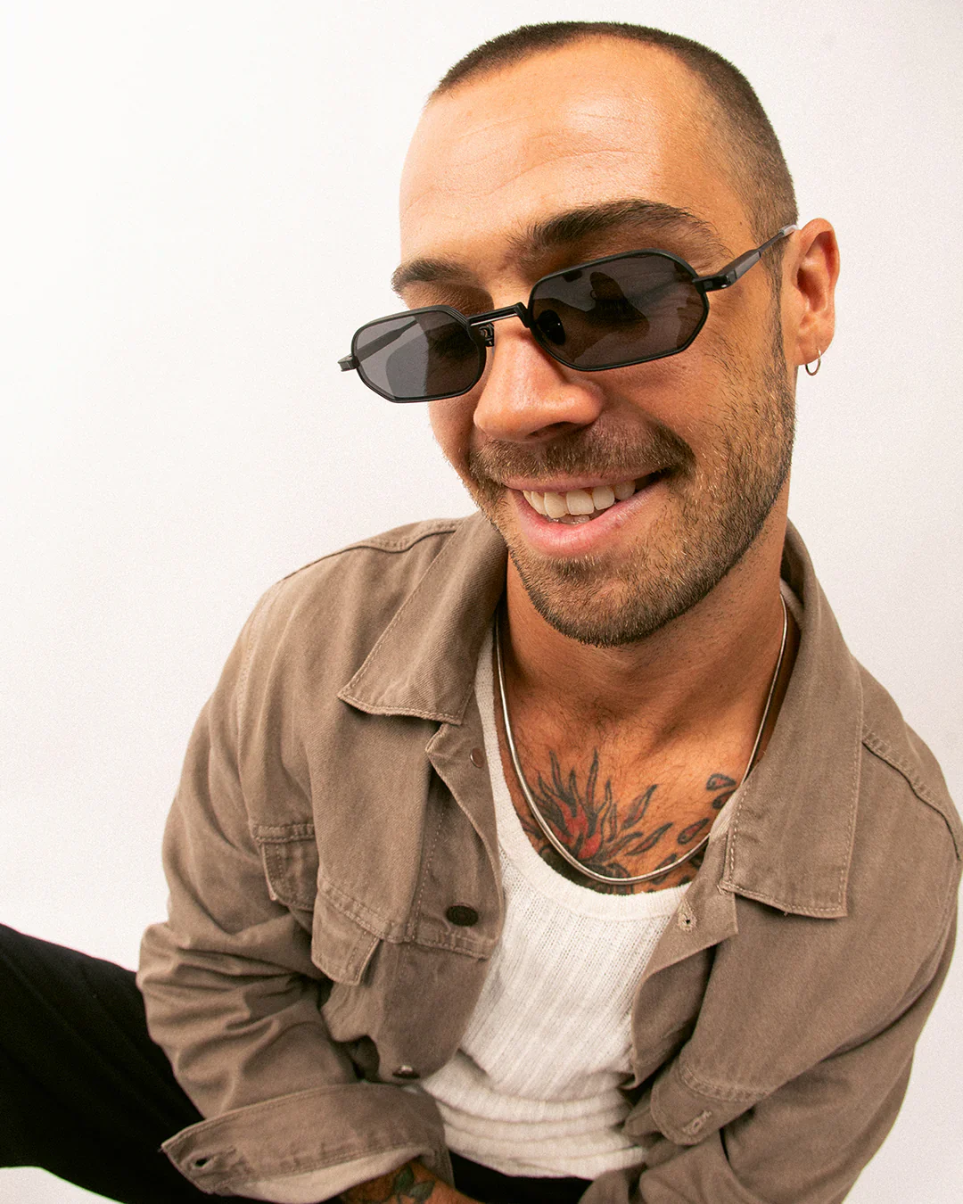 OSCAR & FRANK Mr Zuzu Sunglasses  Matte Black Titanium / Grey Lens - Image 7