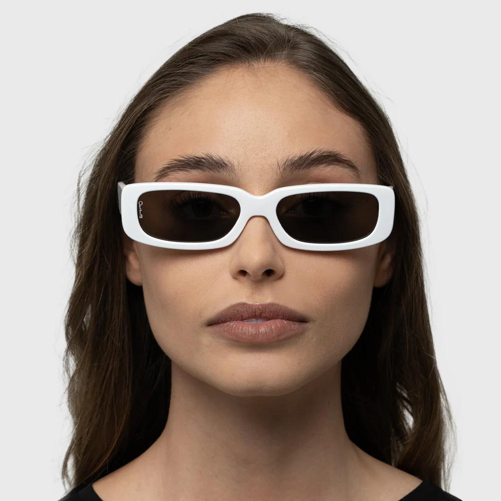 OTRA EYEWEAR Sunny Sunglasses - White/ Smoke - Image 3