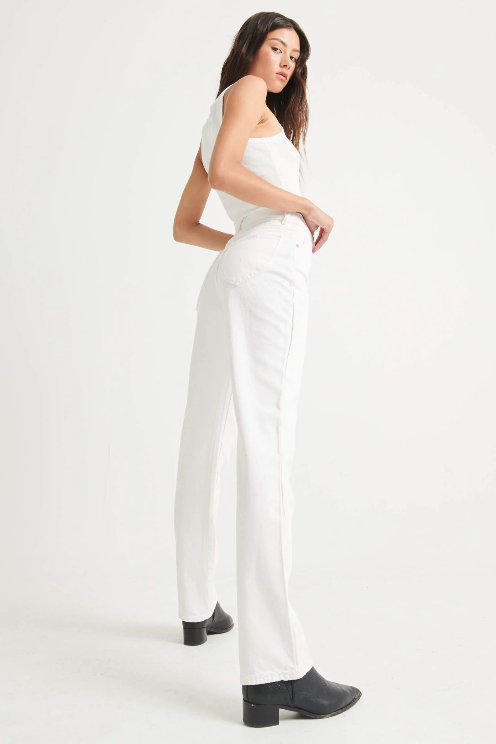 Rollas WOMENS CLASSIC STRAIGHT JEAN - VINTAGE WHITE - Image 4