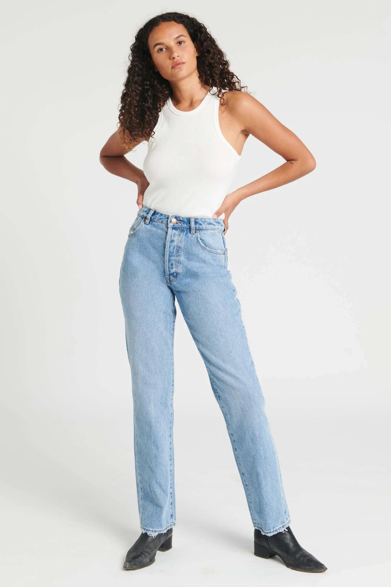 ROLLAS  Womens Classic Straight Jeans 90's Blue - Image 16