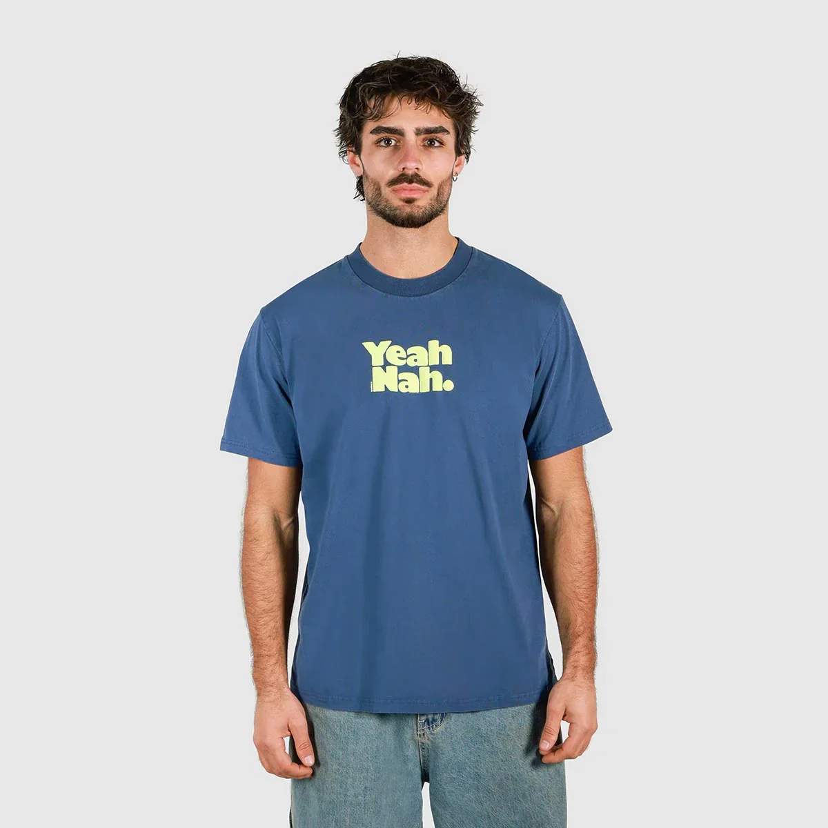 SKWOSH CLUB Mens Yeah Nah Slang Tee in Navy - Image 3