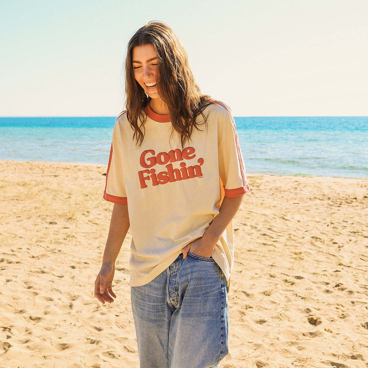 SKWOSH Mens Gone Fishin' Boxy Ringer Tee in Off White - Image 8