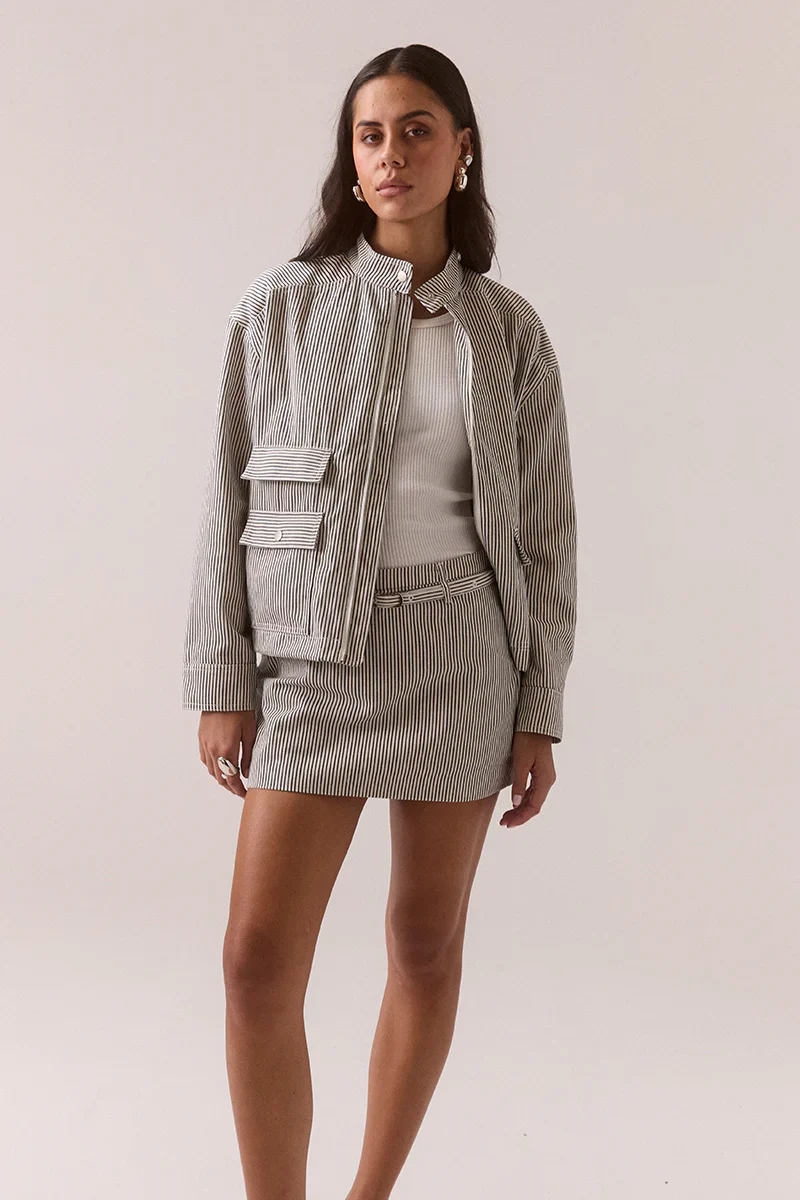 SOVERE Womens Maven Jacket in Ink - Image 5