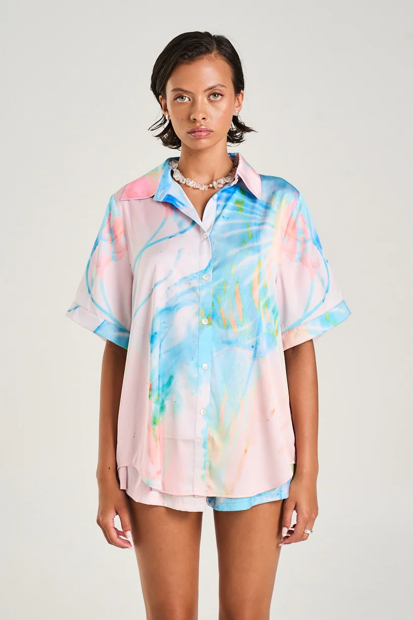 SUMMI SUMMI Womens Button Up Shirt in Medusa Phase Print