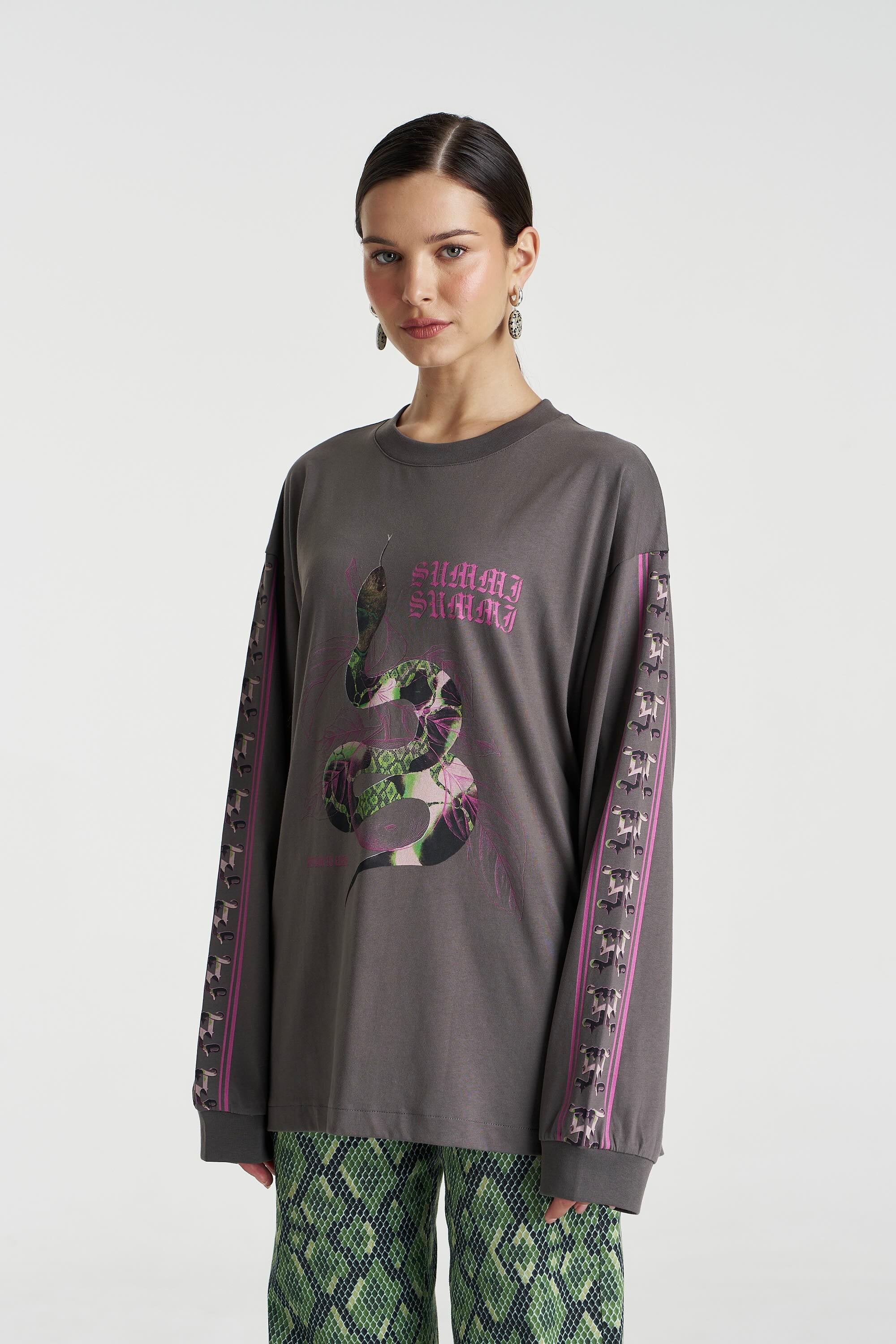 SUMMI SUMMI Womens Eden Long Sleeve Tee in Shadow - Image 4