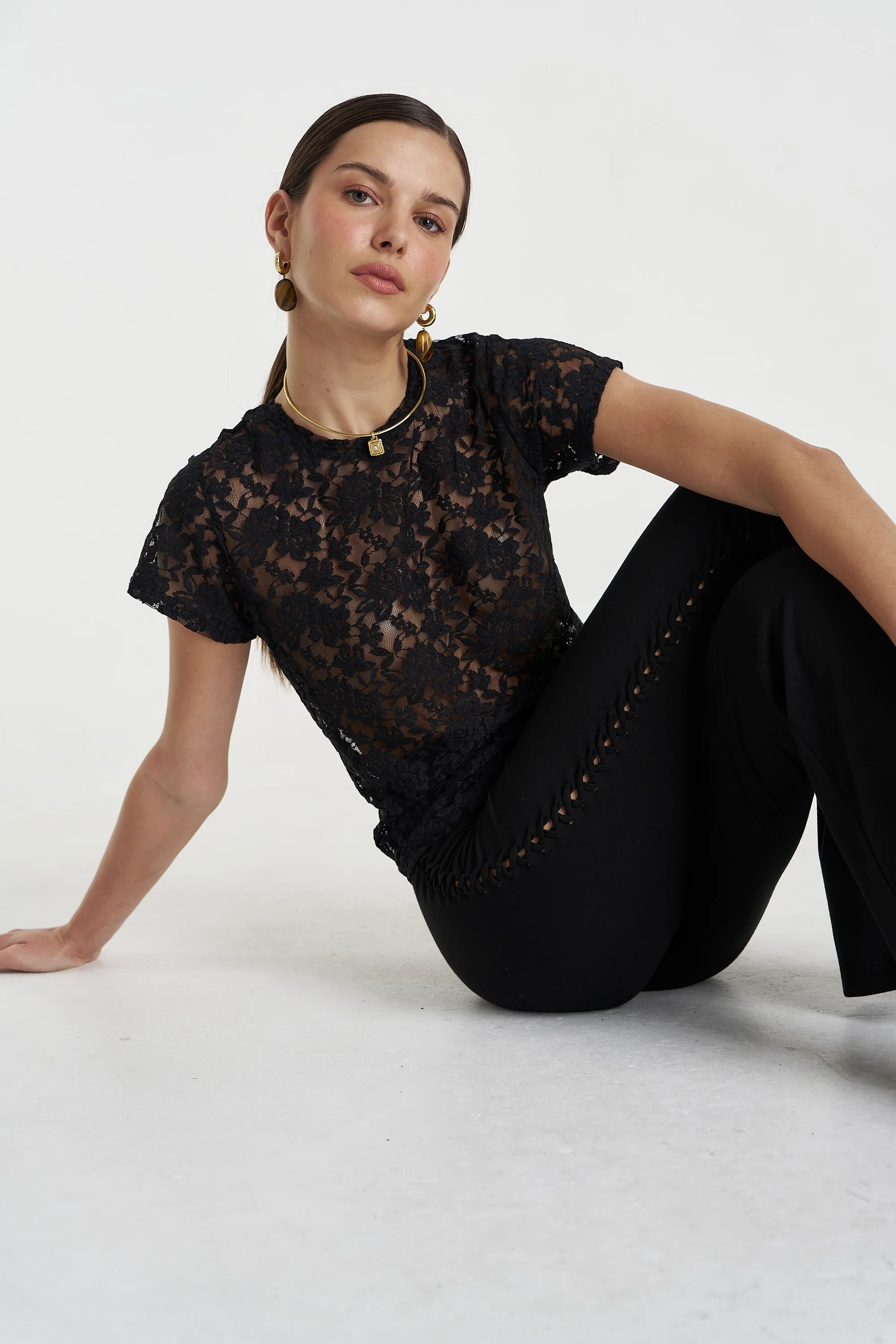 SUMMI SUMMI Womens Lace Baby Doll Tee in Black - Image 3