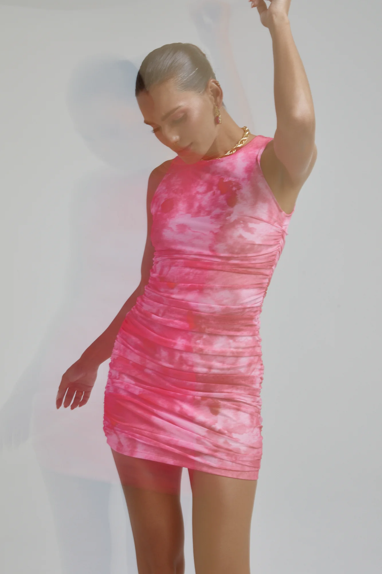 SUMMI SUMMI Womens Mesh Ruched Mini Dress - Hibiscus - Image 8