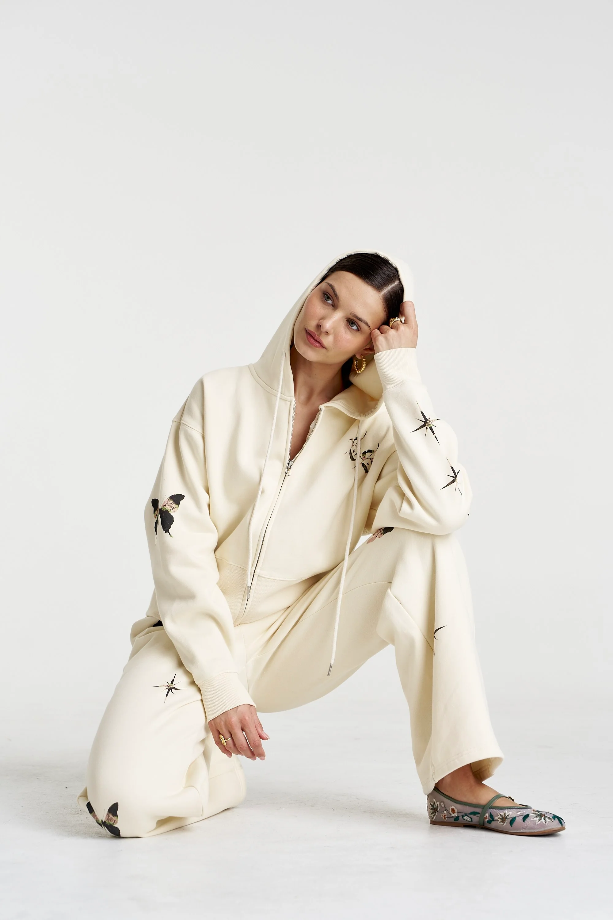 SUMMI SUMMI Womens Motif Hoodie in Vanilla - Image 11