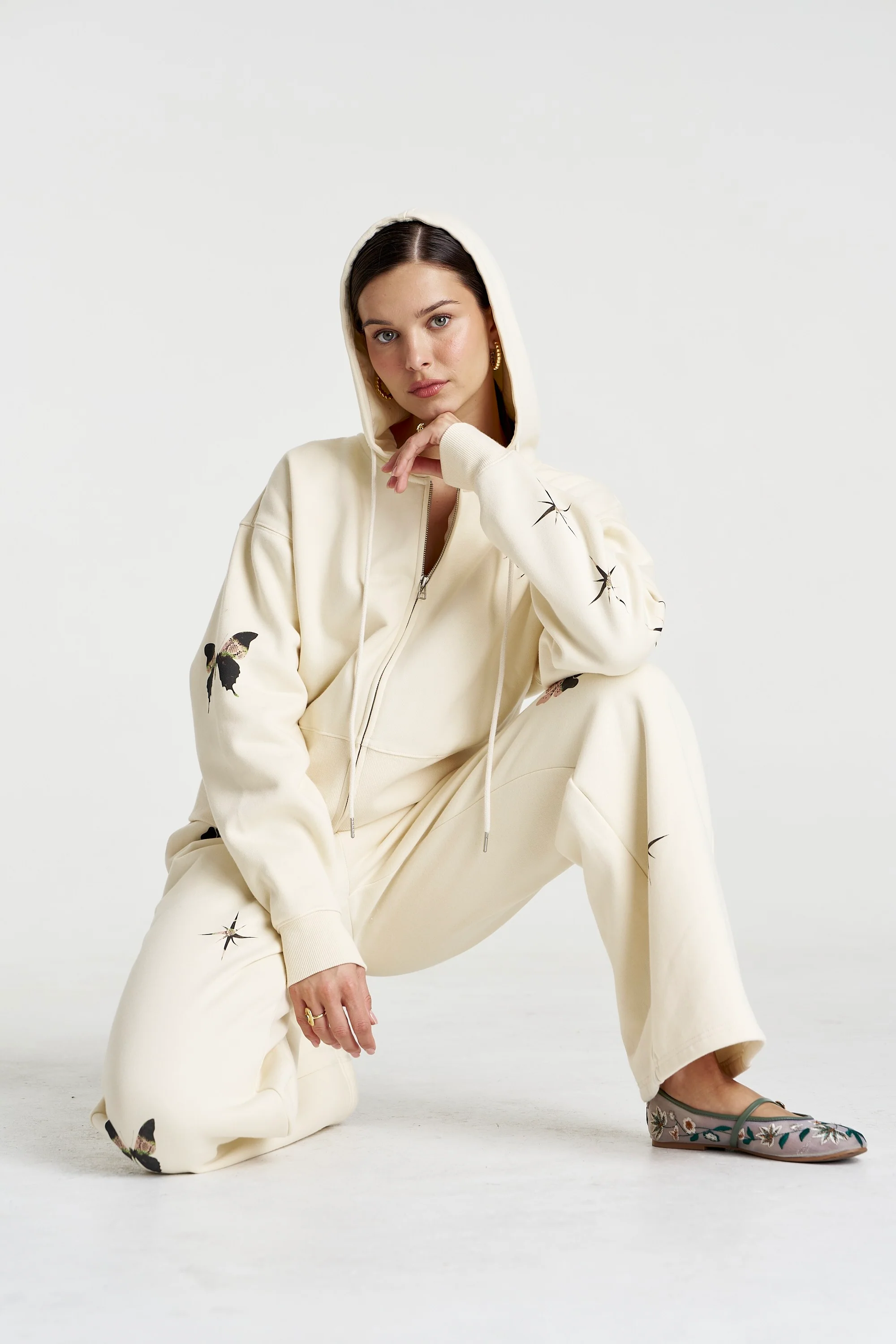 SUMMI SUMMI Womens Motif Hoodie in Vanilla - Image 12