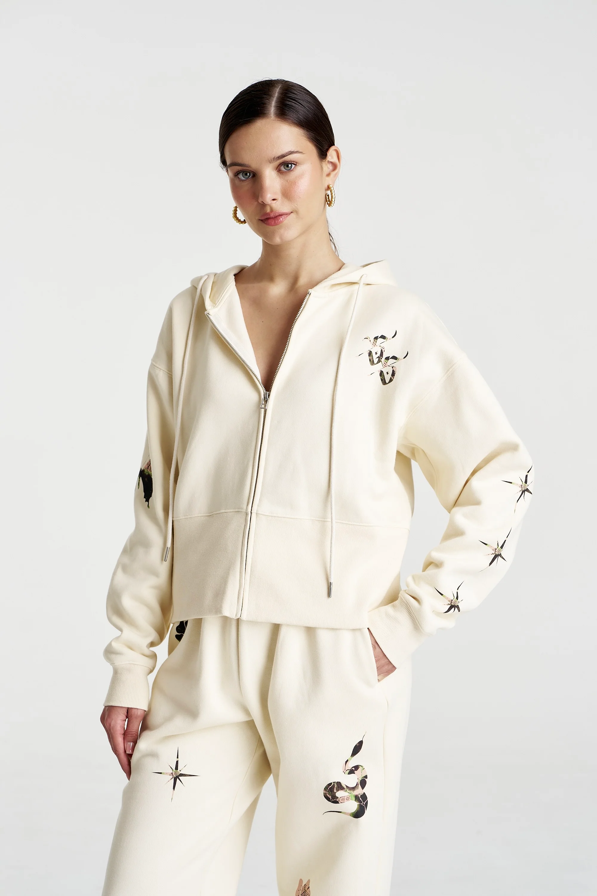 SUMMI SUMMI Womens Motif Hoodie in Vanilla - Image 5