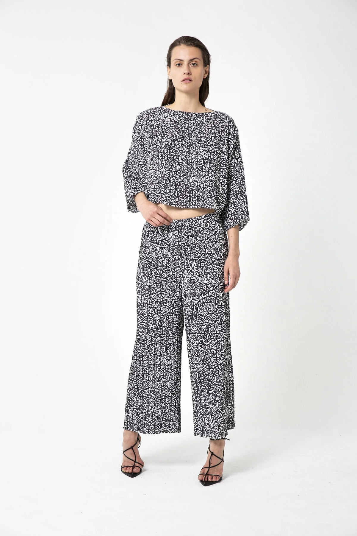 Third Form WOMENS PANTHA PLEAT PANT BLACK PANTHER - Image 3