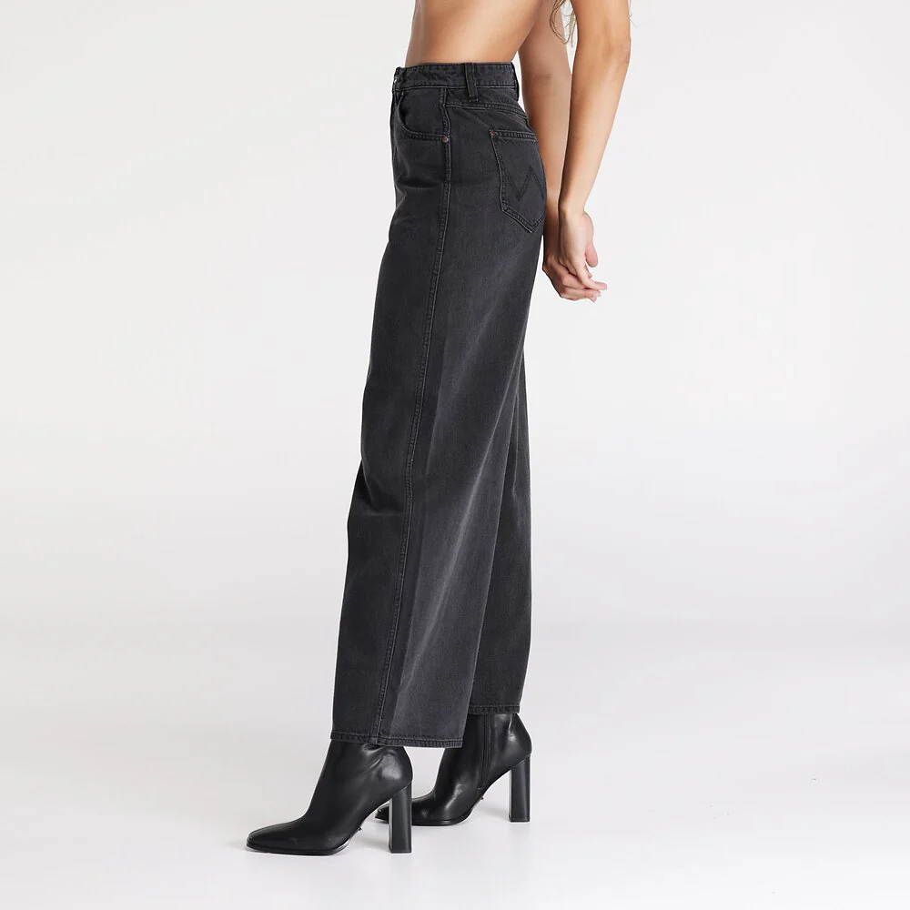 WRANGLER Womens Farrah Relaxed Jean Equinox Black - Image 5